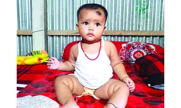 অবুঝ, শিশু রিয়াংশির হার্টে ছিদ্র চিকিৎসার সামর্থ্য নেই পরিবারের