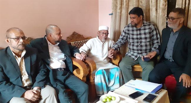 কবি শরীফ আবদুল গোফরানের পাশে বিসিএ