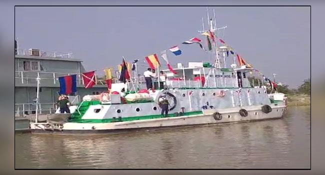 বিজয় দিবসে উন্মুক্ত কোস্টগার্ডের ‘বিসিজিএস বগুড়া’ জাহাজ