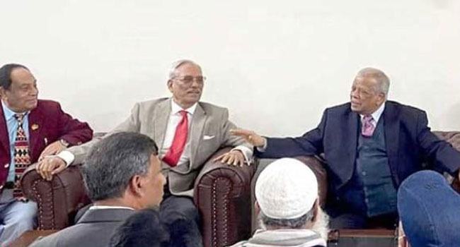 শাহজাহান ওমরকে‘বাঁচাতে’ মাঠে নামলেন আমু