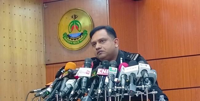 মোহনগঞ্জ এক্সপ্রেসে আগুন, নজরদারিতে কয়েকজন : র‌্যাব