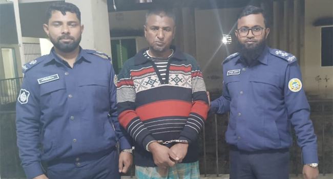ঝালকাঠিতে জাল টাকাসহ জেল পুলিশ গ্রেফতার