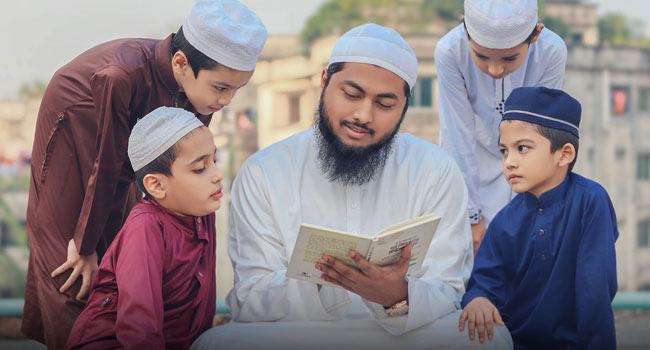 অমনোযোগী ছাত্রদের অভিনব পদ্ধতিতে কোরআন শিক্ষা