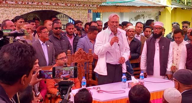 এবার শাহজাহান ওমর বললেন আ’লীগ ছাড়া অন্যকোনো দল থাকতে পারবে না