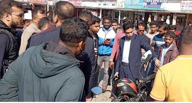 স্বতন্ত্র প্রার্থীর সমর্থক বরগুনা জেলা ছাত্রলীগ সহ-সভাপতিকে ৪০ হাজার টাকা অর্থদণ্ড