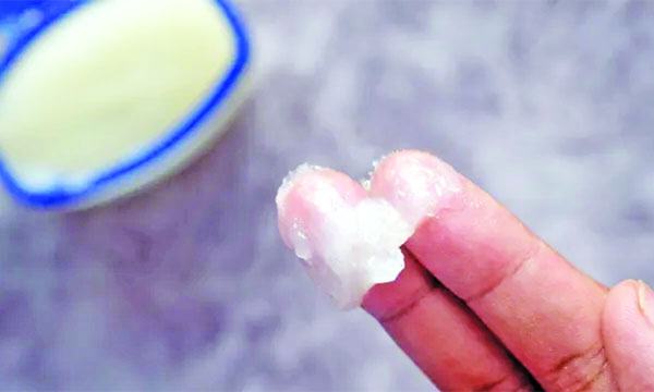 পেট্রোলিয়াম জেলি কেন ব্যবহার করবেন?