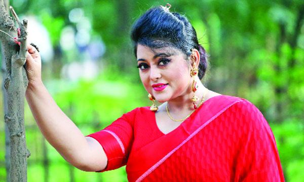 প্রচারণায় ব্যস্ত শাহনূর