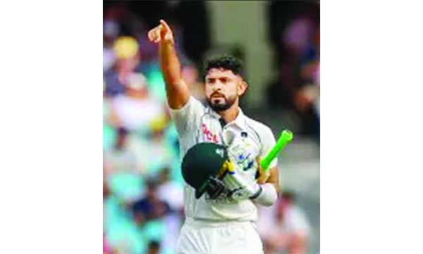 টেক্সিচালক জামালে পাকিস্তানের ৩১৩