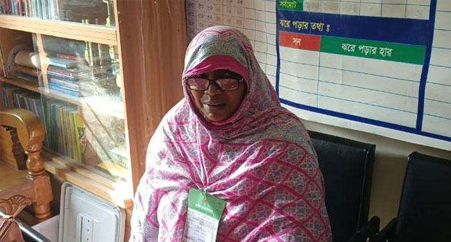 কুমিল্লায় ব্যালটে নৌকার সিল : সহকারী প্রিজাইডিং কর্মকর্তা প্রত্যাহার