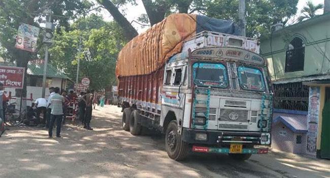 হিলি স্থলবন্দরে আমদানি-রফতানি শুরু