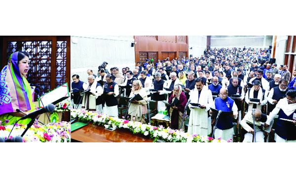 শপথ নিলেন আ’লীগ-জাপা ও স্বতন্ত্র এমপিরা