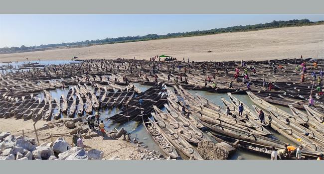 চুনাপাথরের শুল্ক বৃদ্ধিতে ব্যবসায়ীদের মাথায় হাত, কর্মহীন কয়েক হাজার মানুষ