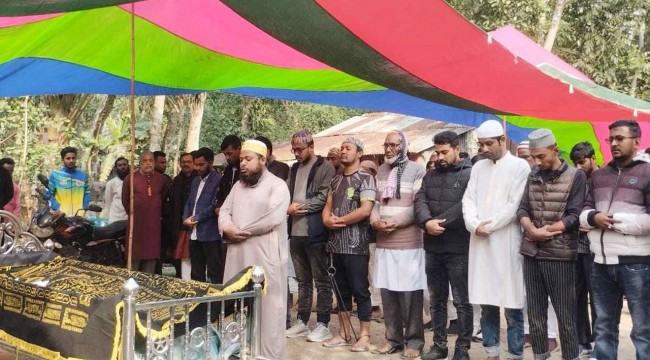 ডান্ডাবেড়ি পায়ে বাবার জানাজায় ছাত্রদল নেতা