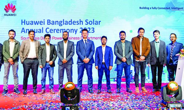বাংলাদেশে ৭২টির বেশি সোলার পাওয়ার প্রকল্প বাস্তবায়ন করেছে হুয়াওয়ে