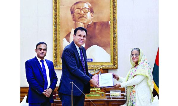 শেখ হাসিনার প্রত্যাবর্তন বাংলাদেশের ভবিষ্যতের জন্য জরুরি ছিল : এডিবি