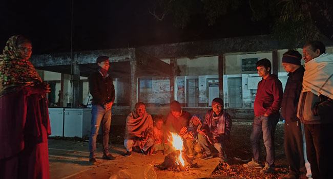 বেতাগীতে কনকনে শীতে বিপর্যস্ত জনজীবন