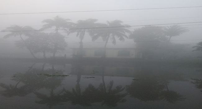 কনকনে শীতে জবুথবু শায়েস্তাগঞ্জ