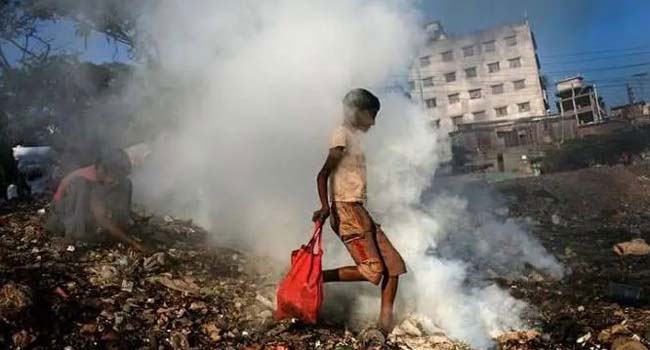 দূষণে শীর্ষে কলকাতা, ‘অস্বাস্থ্যকর’ ঢাকার বাতাস