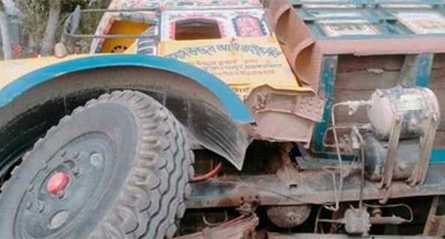 ময়মনসিংহে ট্রাকচাপায় মা-মেয়েসহ নিহত ৩
