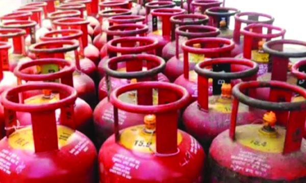 নারায়ণগঞ্জে বেপরোয়া সিলিন্ডার ব্যবসায়ীরা