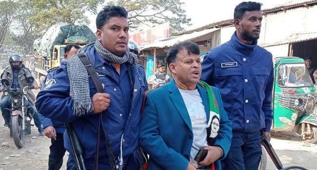 শরিয়তপুরে বাসস্ট্যান্ড দখল নিয়ে আওয়ামী লীগের ২ গ্রুপে সংঘর্ষ