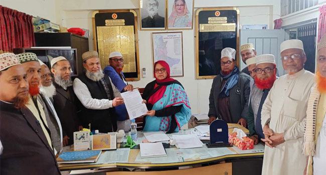জামালপুরে অধ্যক্ষ লাঞ্ছিত, শিক্ষকদের স্মারকলিপি প্রদান