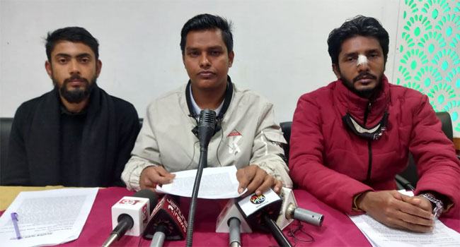 ফেনীতে আ’লীগ নেতার বিরুদ্ধে তিন ছাত্রলীগ নেতার সংবাদ সম্মেলন