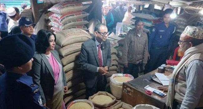 ‘সরকারকে বিব্রতকর অবস্থায় ফেলতেই চালের দাম বাড়ানো হয়েছে’