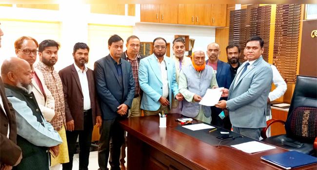 ১৭ পরগনার পক্ষ থেকে জেলা প্রশাসক বরাবর স্মারকলিপি