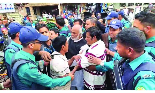 গ্রেফতার অর্ধশতাধিক, মঈন খানকে আটকের পর ছাড়
