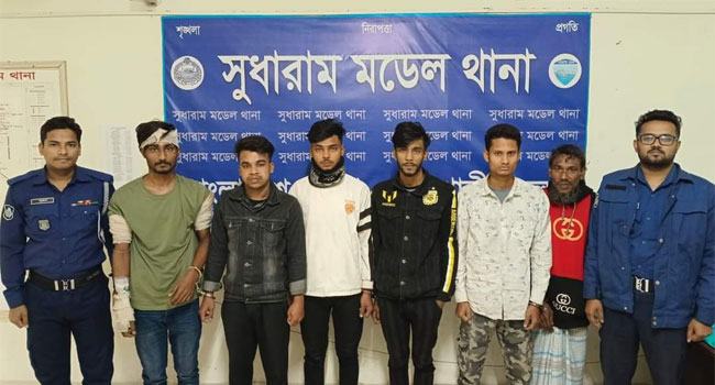 নোয়াখালীতে প্রবাসীকে কুপিয়ে হত্যার অভিযোগে গ্রেফতার ৭