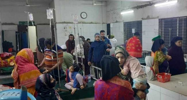 সিদ্ধিরগঞ্জে অনুষ্ঠানের খাবার খেয়ে ৩০০ গার্মেন্টস শ্রমিক অসুস্থ