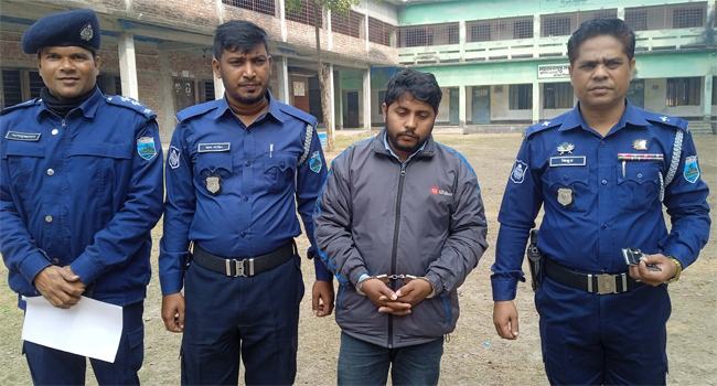 মহাদেবপুরে শিক্ষক নিয়োগ পরীক্ষার্থীর ১৫ দিনের কারাদণ্ড
