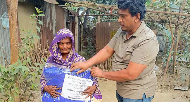 ‘আল্লাহ যদি বাঁচায় সামনের শীতে আর কষ্ট হইত না’