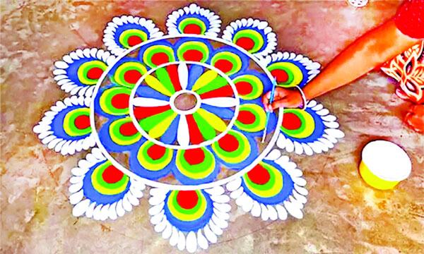 স্মৃতির আলপনা আঁকি