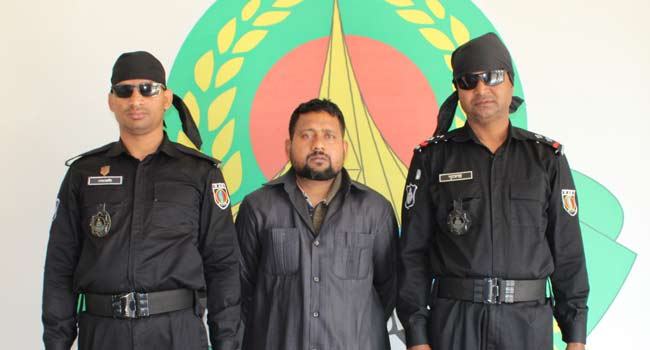‘ধর্ষণের ভিডিও ধারণ করে স্বামী-স্ত্রী মিলে ব্ল্যাকমেইল করতেন’