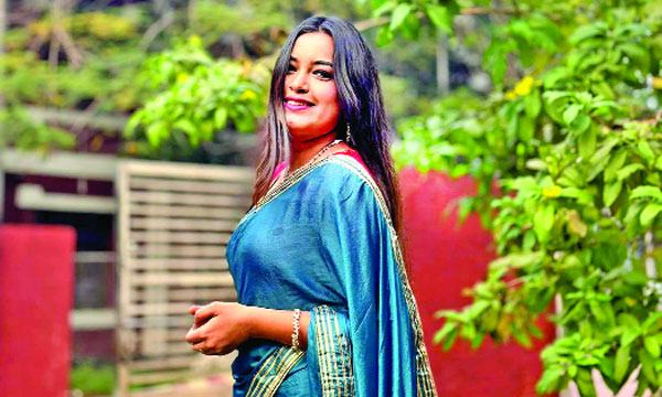 এসেছে অঙ্কনের নতুন দুই গান মেতে উঠেছেন স্টেজ শোতে