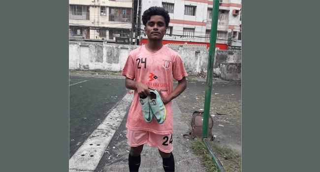 সাইকেল বিক্রি করে বুট কিনেছি