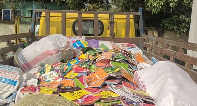 কুয়াকাটায় ৪ টন সরকারি পাঠ্যবইসহ ট্রাক জব্দ