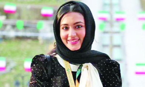 ইরানের চলচ্চিত্র উৎসবে পুরস্কৃত হলেন ফারিণ