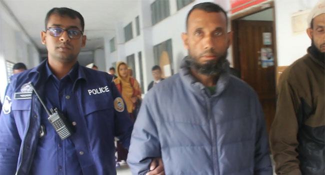 পিরোজপুরের সেই আলোচিত এহ্সান গ্রুপের অফিস সহকারী নাজমুল গ্রেফতার