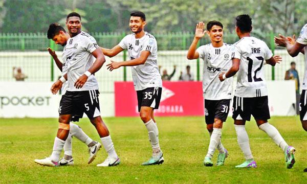 ফের আবাহনীকে হারাল মোহামেডান