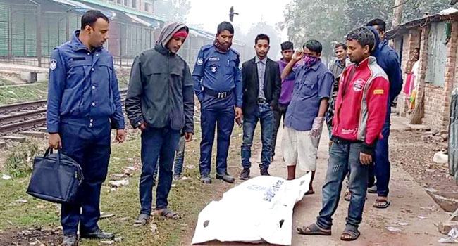 জয়পুরহাটে ট্রেনের ধাক্কায় এক ব্যাক্তি নিহত