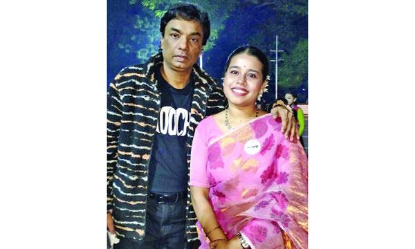 আগুনের সাথে মঞ্চ শেয়ার করে গর্বিত তাহমিনা নিতু