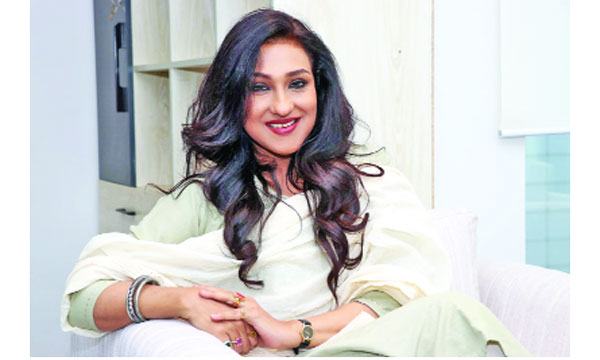 ‘সুচিত্রা উৎসব’-এ যোগ দিতে ঢাকায় আসছেন ঋতুপর্ণা
