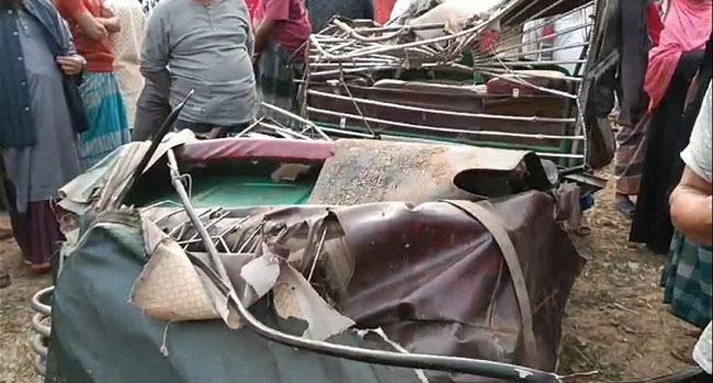 মির্জাপুরে ত্রিমুখী সংঘর্ষে নিহত ৪