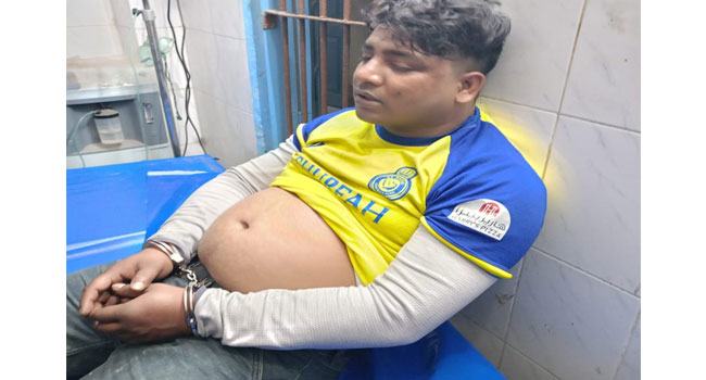 মাদক পাচারকারীর কো‌পে ২ ডি‌বি পু‌লিশ আহত