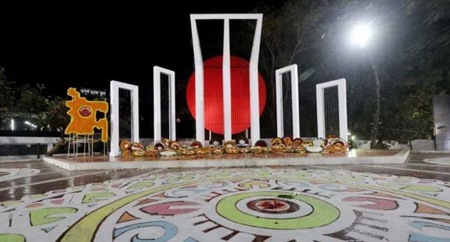 সর্বক্ষেত্রে বাংলা ভাষা বাস্তবায়নে সংবিধান অবমাননায় এ প্রয়াস কেন