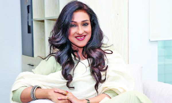 ‘সুচিত্রা উৎসব’-এ যোগ দিতে ঢাকায় আসছেন ঋতুপর্ণা