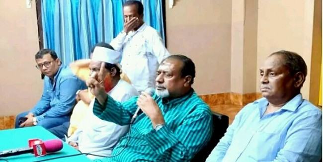 ‘চ্যালেঞ্জ করবেন না, আঙ্গুল বেকা করে ফেলবো'